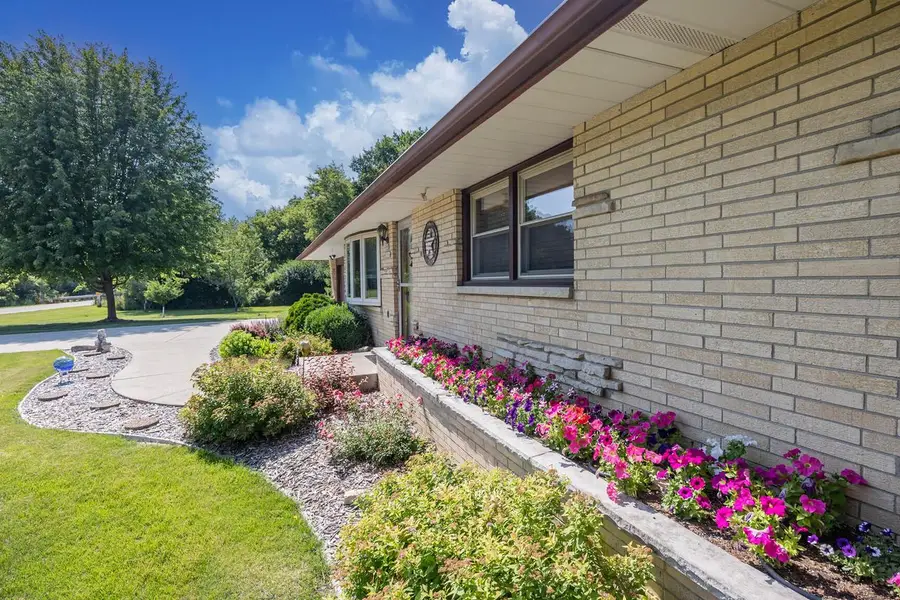 N58W21816 Maclynn DRIVE, Menomonee Falls, WI 53051 - #3
