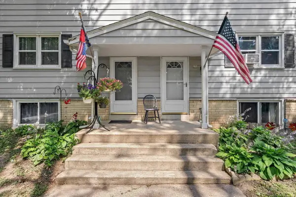 232 Wolf DRIVE, Dousman, WI 53118