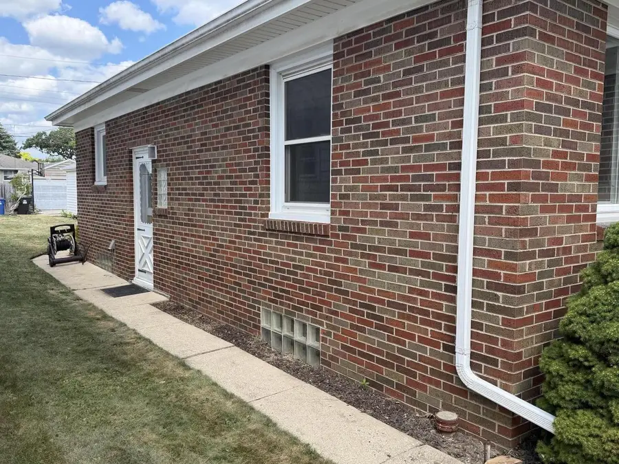 1508 W Lawn AVENUE, Racine, WI 53405 - #3