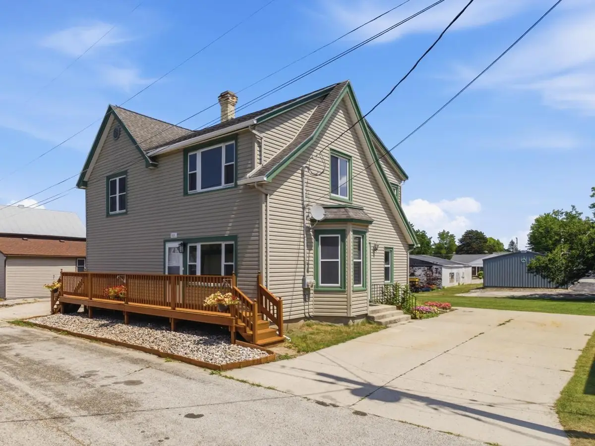 111 S 3rd AVENUE, Saint Nazianz, WI 54232 - #1