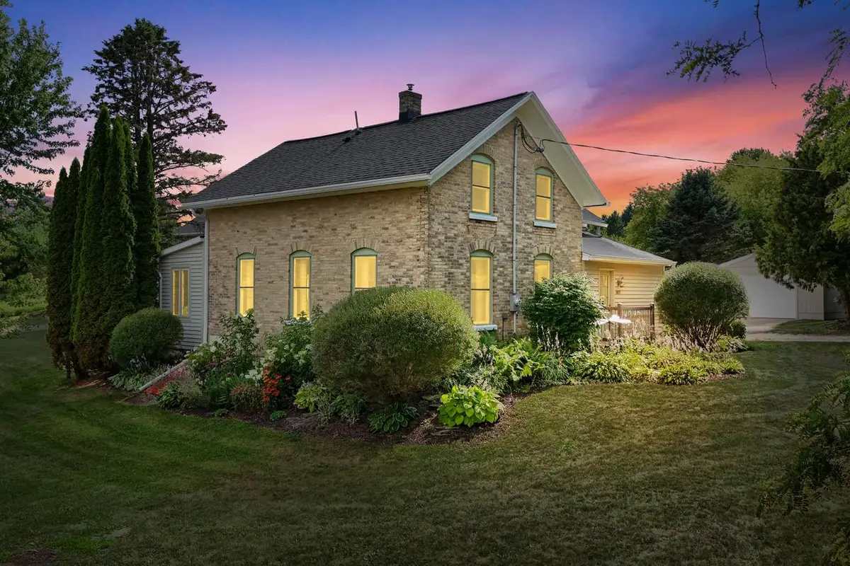 4827 Beaver Dam ROAD, West Bend, WI 53090 - #1
