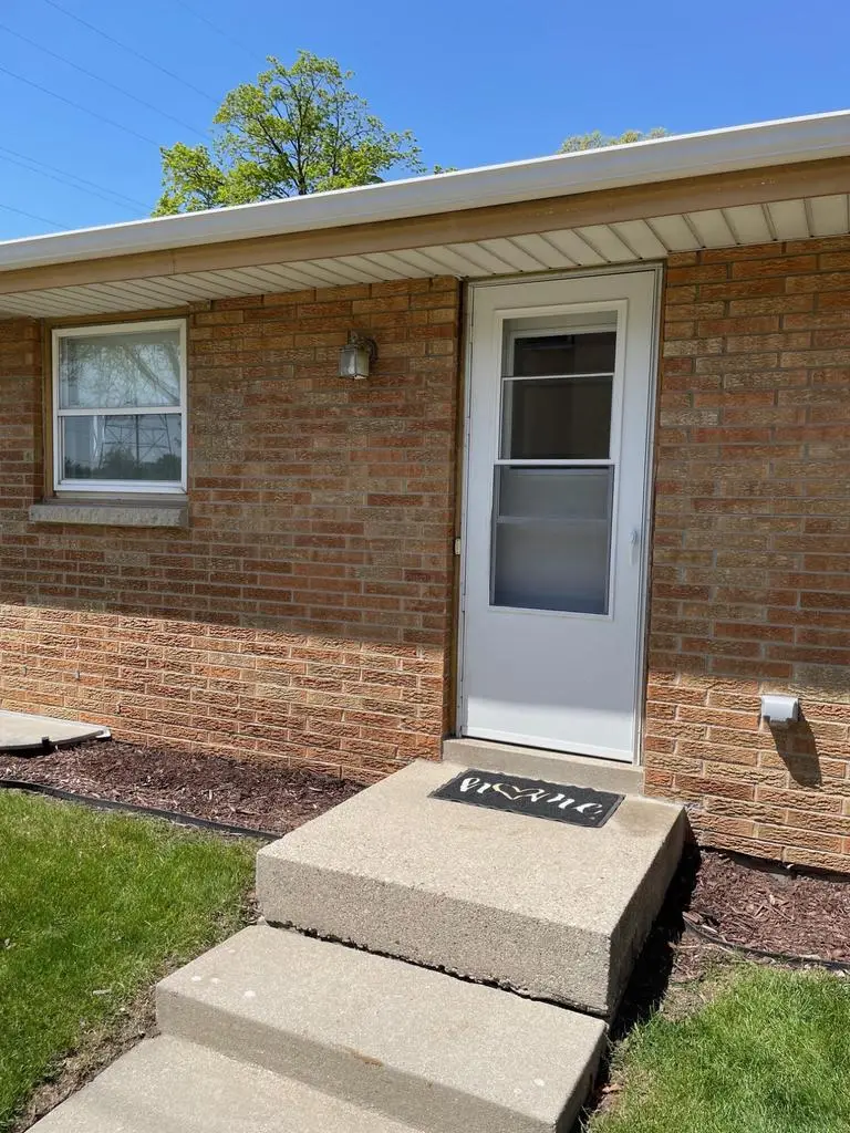1422 W Van Norman AVENUE, Milwaukee, WI 53211 - #3