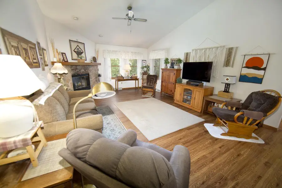 4130 W Thorncrest DRIVE, Franklin, WI 53132 - #3