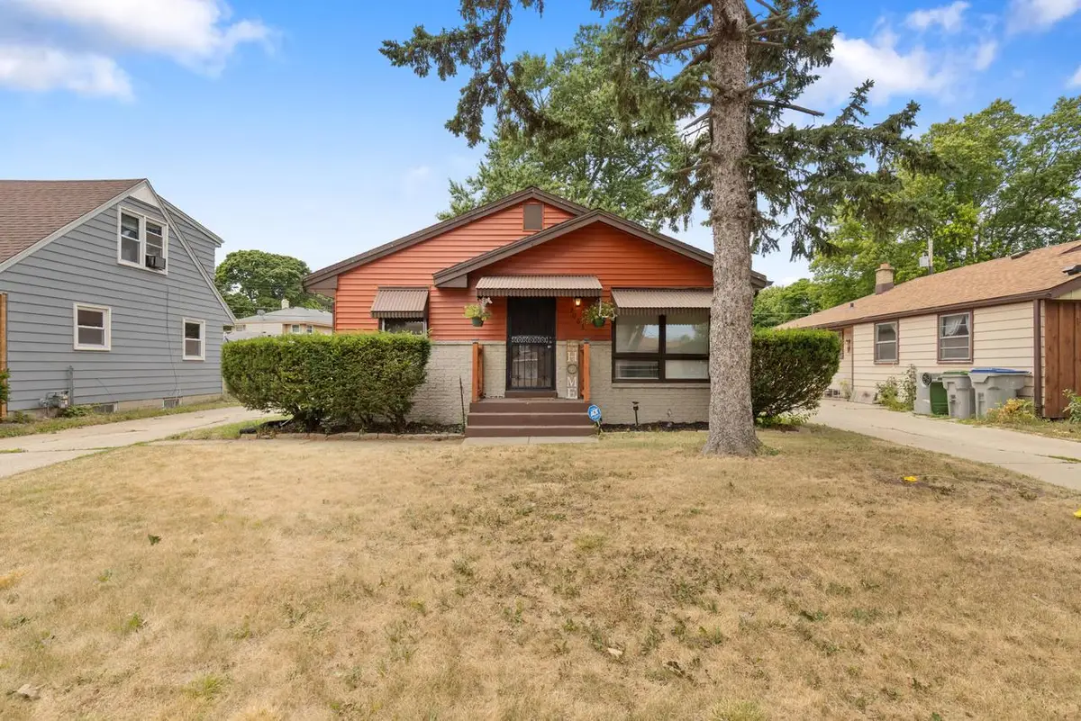 7063 N 37th STREET, Milwaukee, WI 53209 - #1
