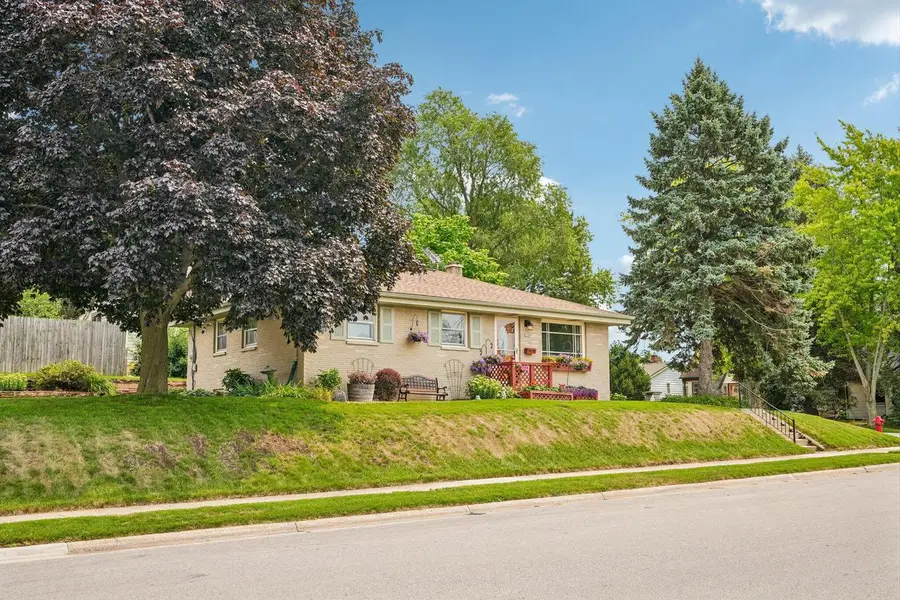 2709 13th AVENUE, South Milwaukee, WI 53172 - #2