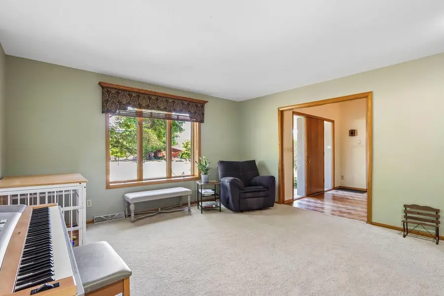 803 Knollwood COURT, Waukesha, WI 53188 - #3