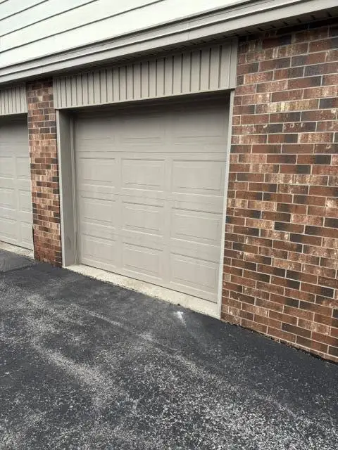 9442 W Maple COURT, West Allis, WI 53214 - #3
