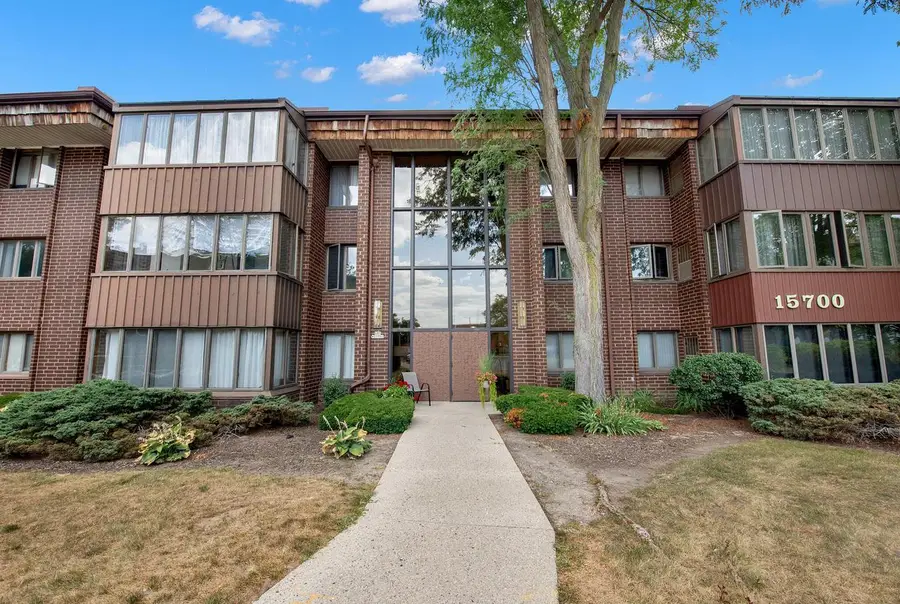 N85W15700 Ridge ROAD #304, Menomonee Falls, WI 53051 - #2