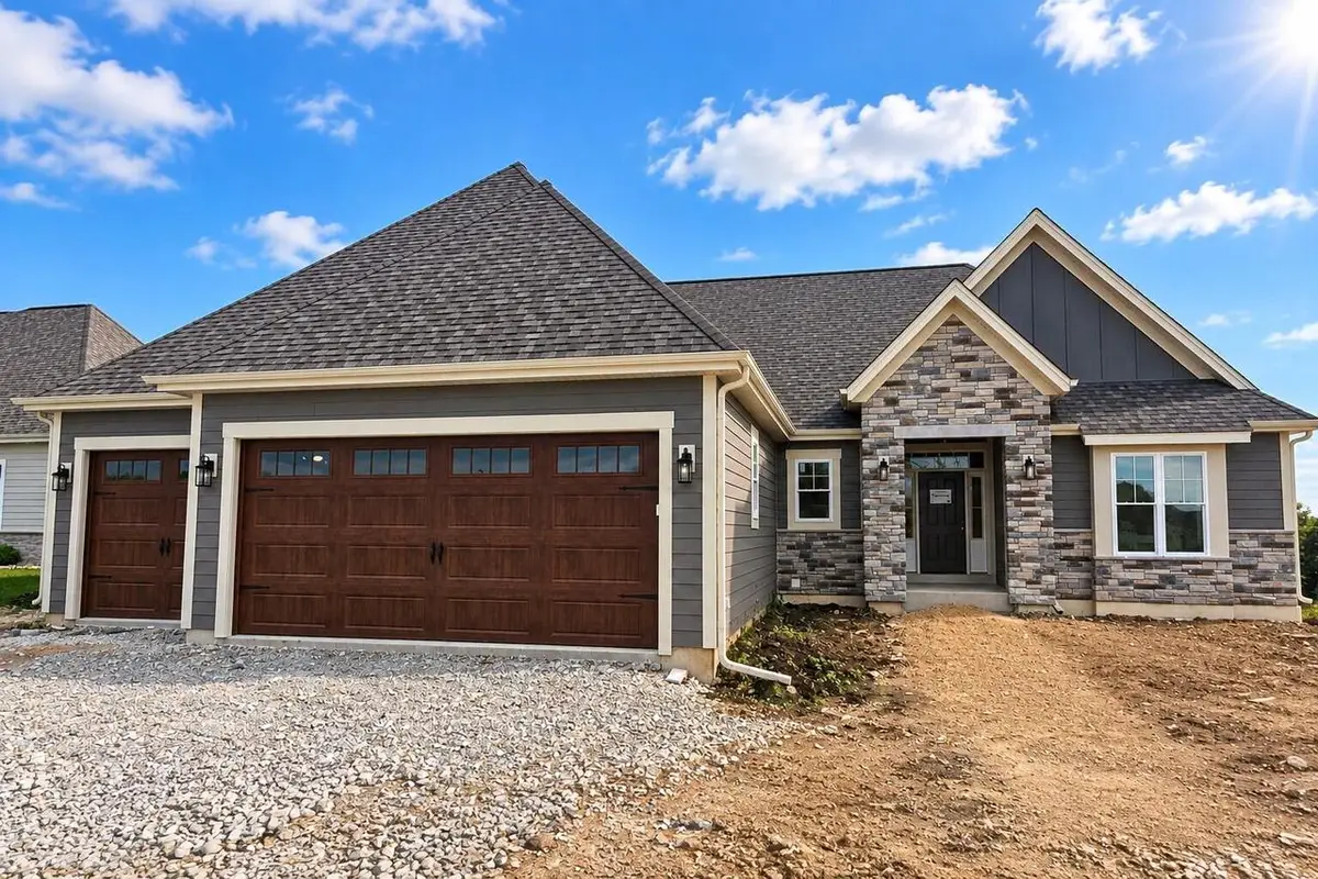 1607 Sauk TRAIL, Waukesha, WI 53189 - #1