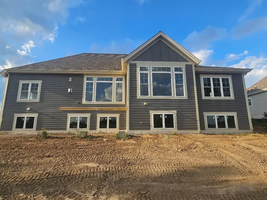 1607 Sauk TRAIL, Waukesha, WI 53189 - #3