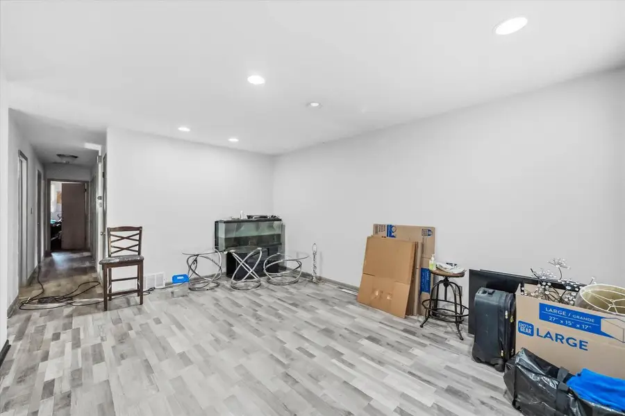 8528 W Potomac AVENUE, Milwaukee, WI 53225 - #2