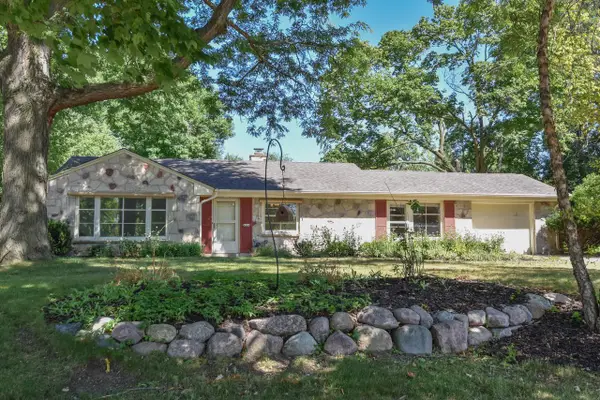 4204 Menomonee River PARKWAY, Wauwatosa, WI 53222