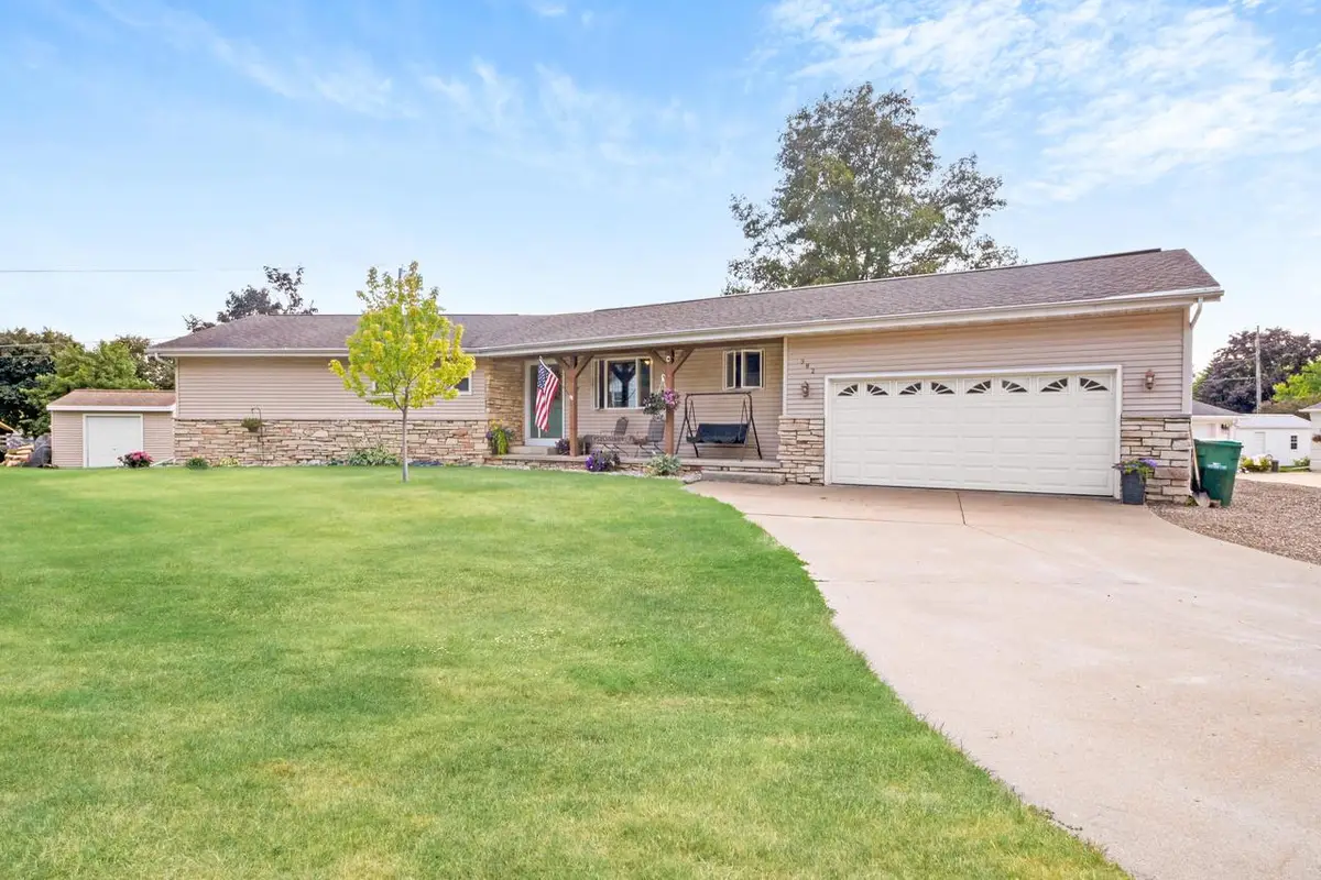 982 W Acorn DRIVE, Lomira, WI 53048 - #1