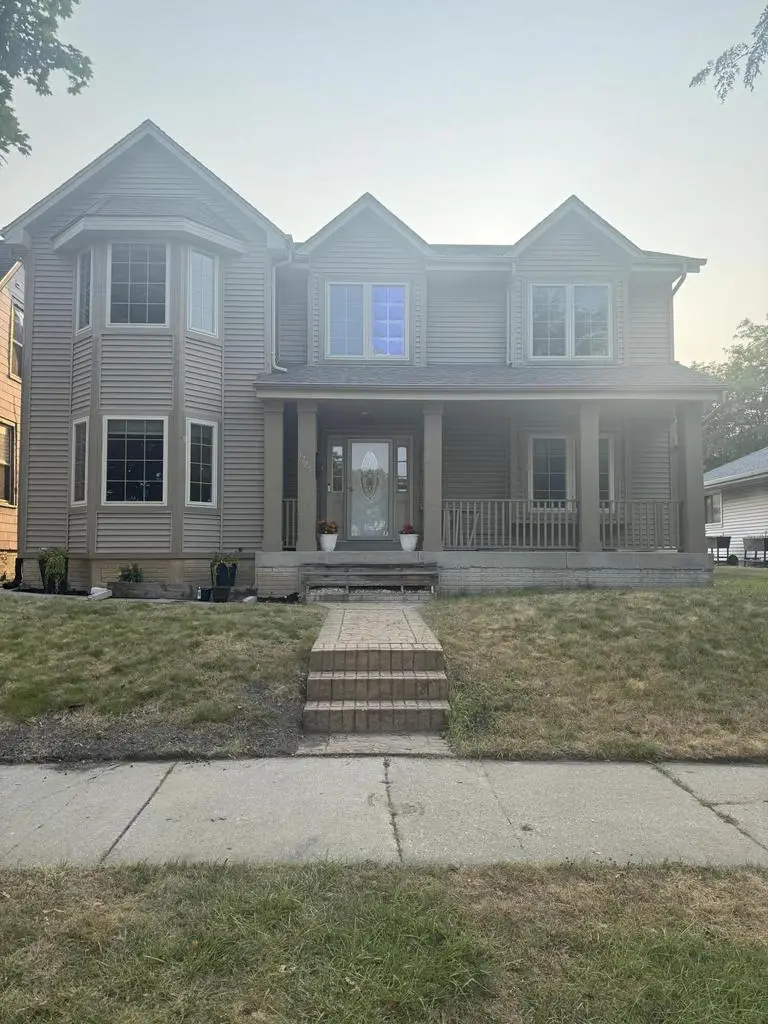 1725 N 19th STREET, Milwaukee, WI 53205 - #1