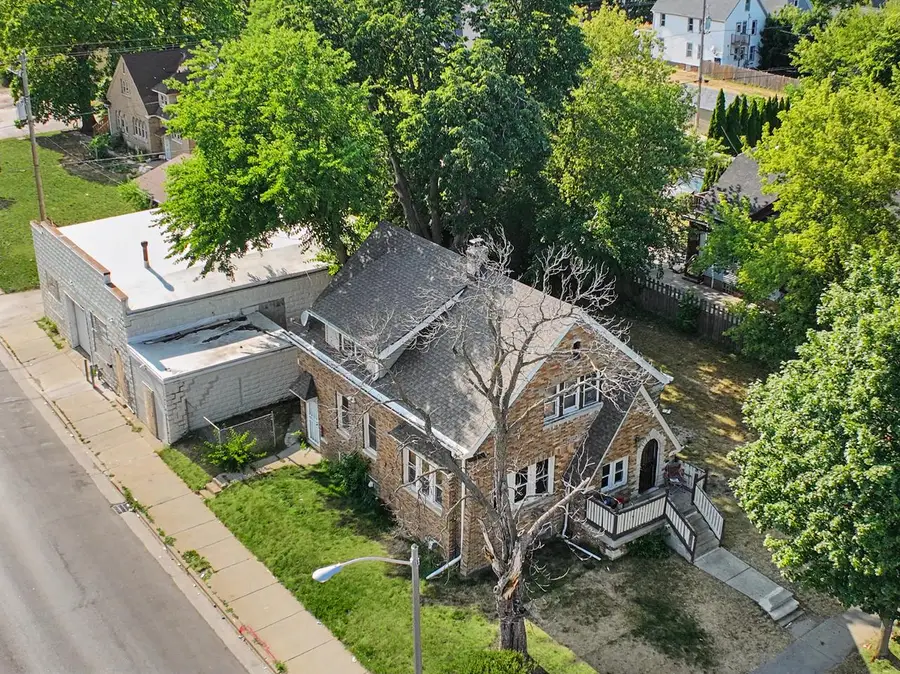 3103 N 28th STREET, Milwaukee, WI 53216 - #2