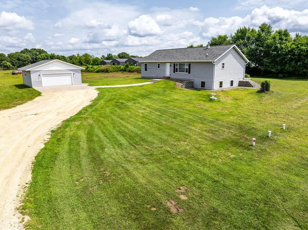 W8320 County Road Z, Onalaska, WI 54650 - #1