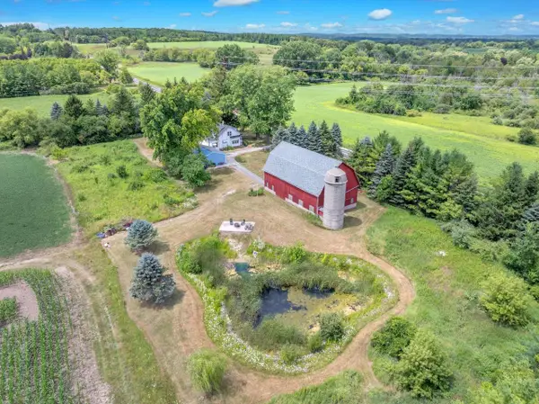W6339 County Road V, Cascade, WI 53011