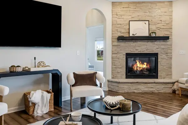 8211 W Highlander DRIVE, Mequon, WI 53097