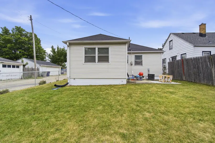 4022 N 49th STREET, Milwaukee, WI 53216 - #3