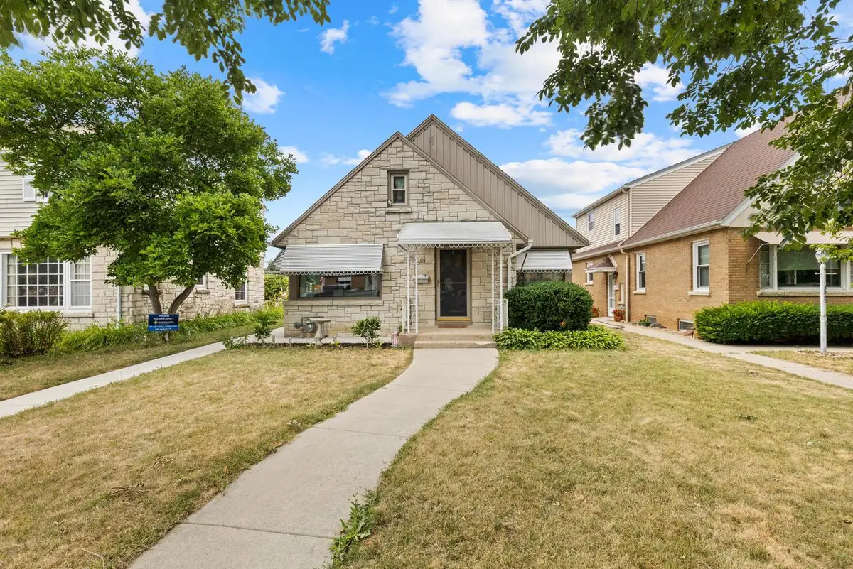 3569 S 14th STREET, Milwaukee, WI 53221 - #1