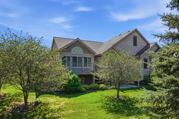 W250N4997 William DRIVE, Pewaukee, WI 53072