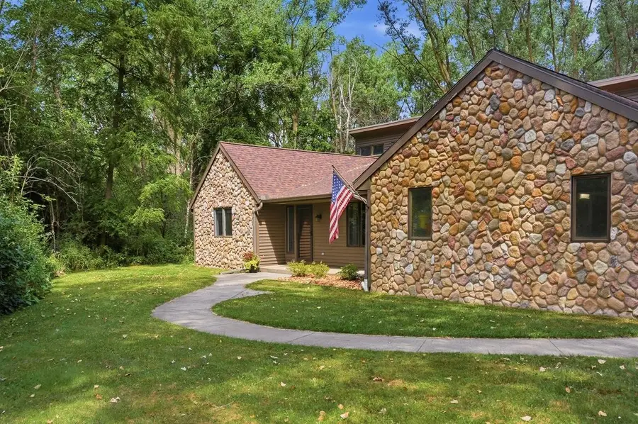 19800 W Briar Ridge DRIVE, Brookfield, WI 53045 - #3