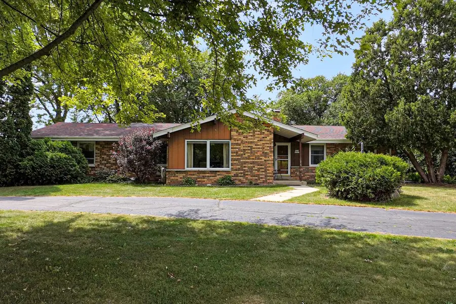 W224N5025 East View DRIVE, Sussex, WI 53089 - #3