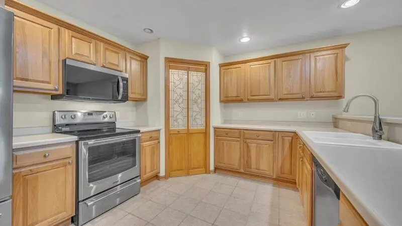 1031 Covington DRIVE, Sheboygan Falls, WI 53085 - #2