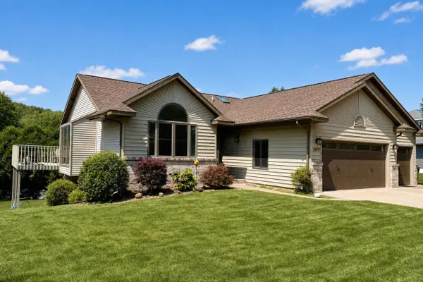 209 Larkspur LANE E, Onalaska, WI 54650