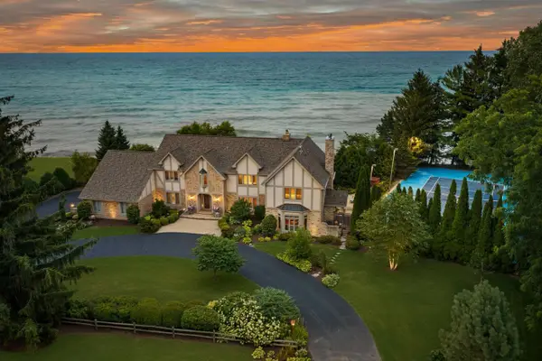 704 Waters Edge ROAD, Racine, WI 53402