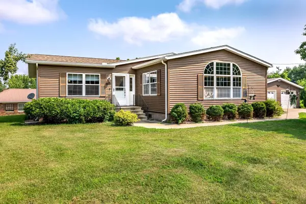 1727 Salem ROAD, La Crosse, WI 54603