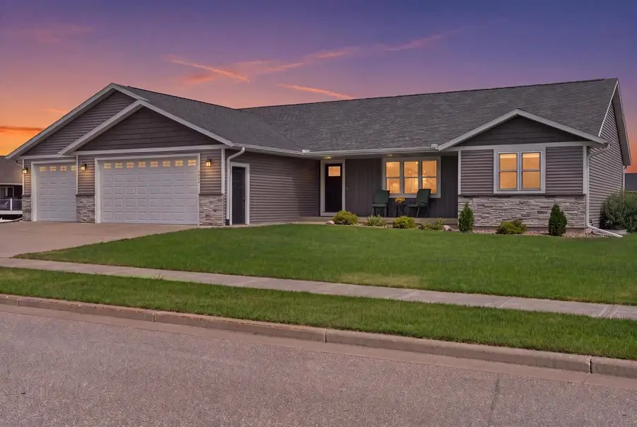 2121 Prairie PLACE, Holmen, WI 54636 - #2
