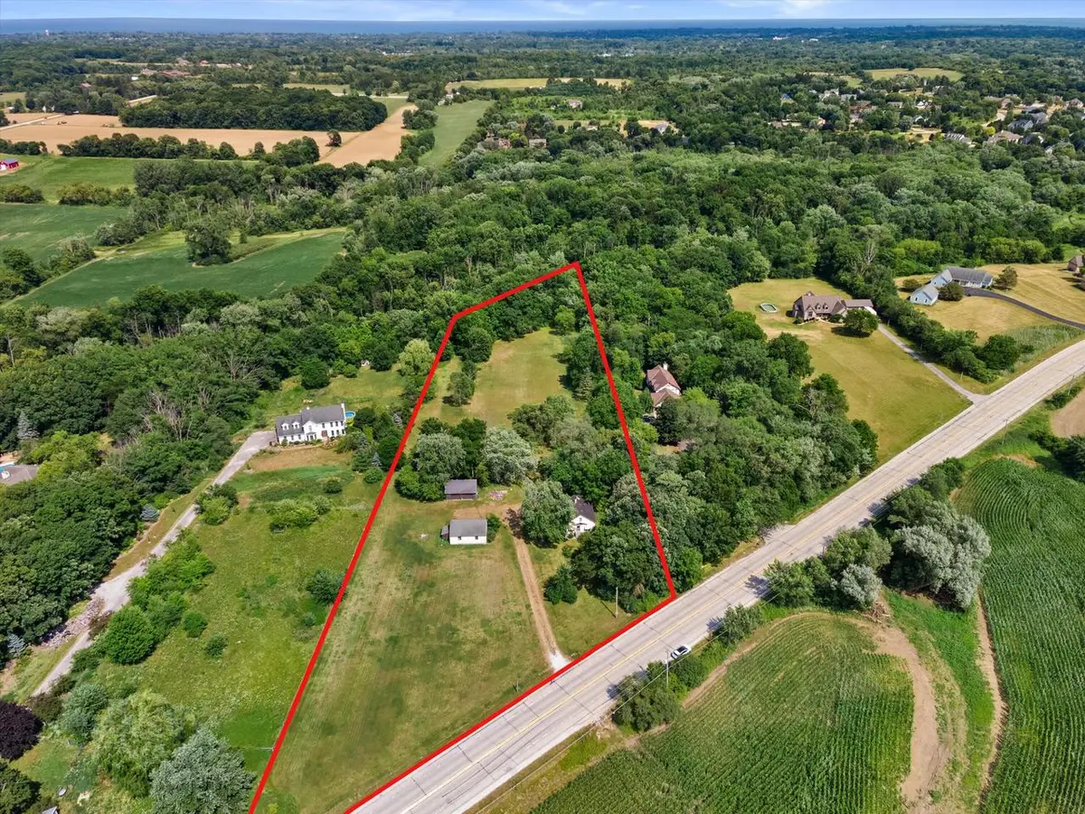 5543 38 HIGHWAY, Caledonia, WI 53108 - #1