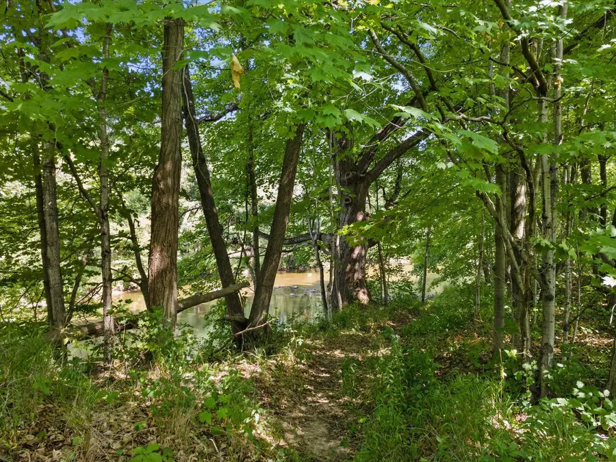5543 38 HIGHWAY, Caledonia, WI 53108 - #3
