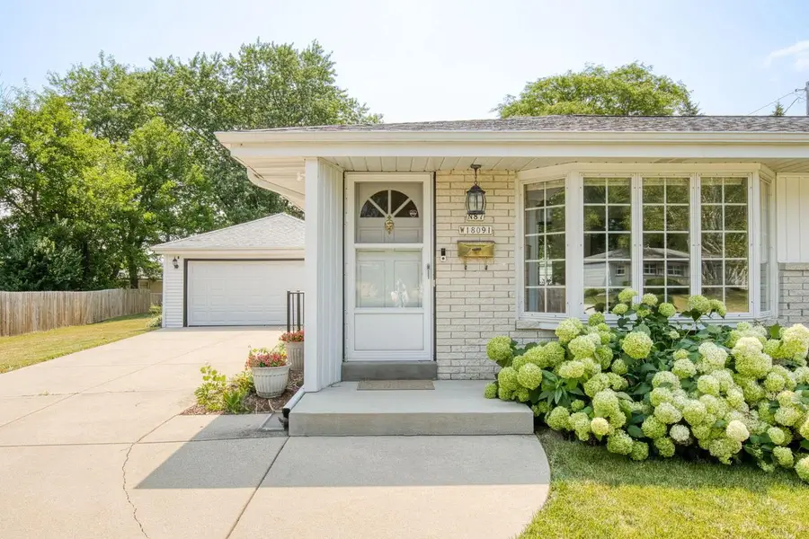 N87W18091 Summit DRIVE, Menomonee Falls, WI 53051 - #2