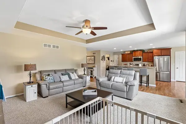 N8042 Timber Ridge DRIVE, Ixonia, WI 53036