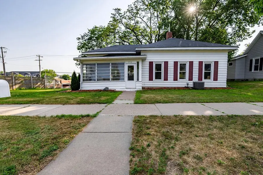216 3rd AVENUE S, Onalaska, WI 54650 - #2