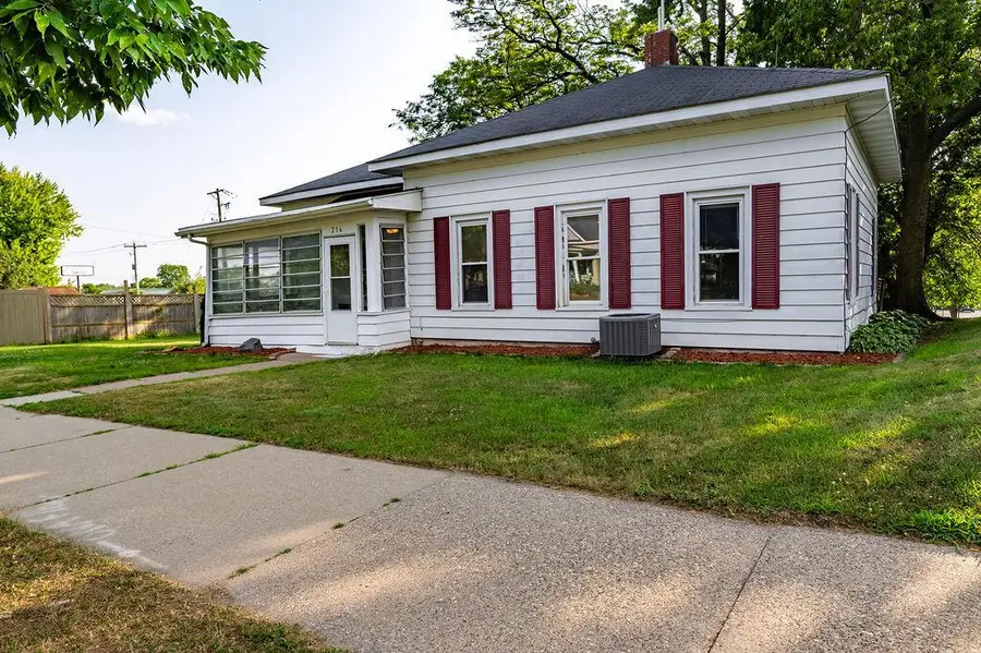 216 3rd AVENUE S, Onalaska, WI 54650 - #3