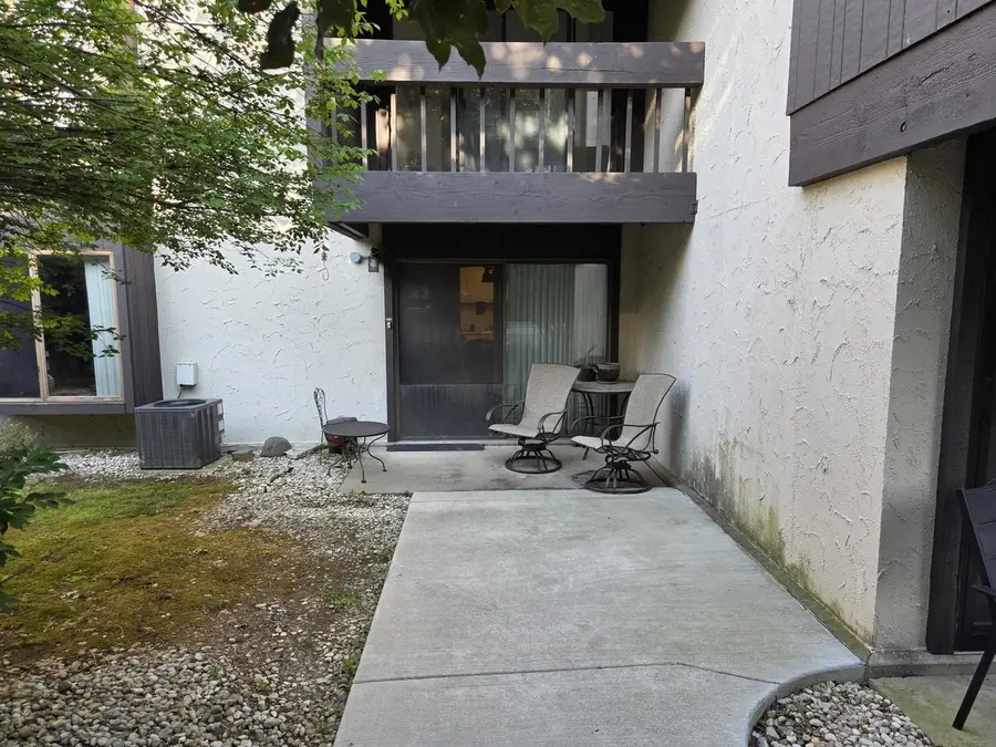 2450 W Good Hope ROAD #49, Glendale, WI 53209 - #3