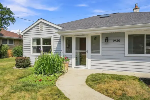 1930 N 121st STREET, Wauwatosa, WI 53226