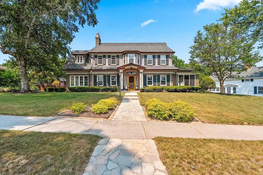 822 Hawthorne TERRACE, Manitowoc, WI 54220 - #2