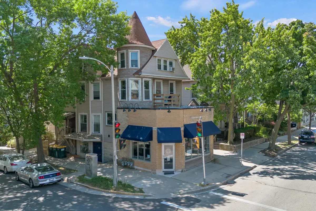 1976 N Farwell AVENUE #1978, Milwaukee, WI 53202 - #1