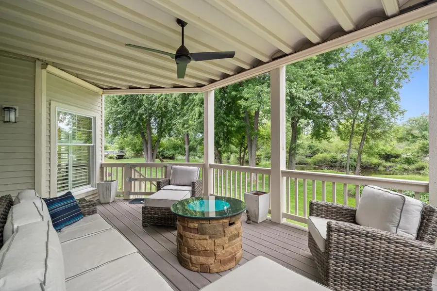 401 Abbey Ridge COURT, Fontana, WI 53125 - #2