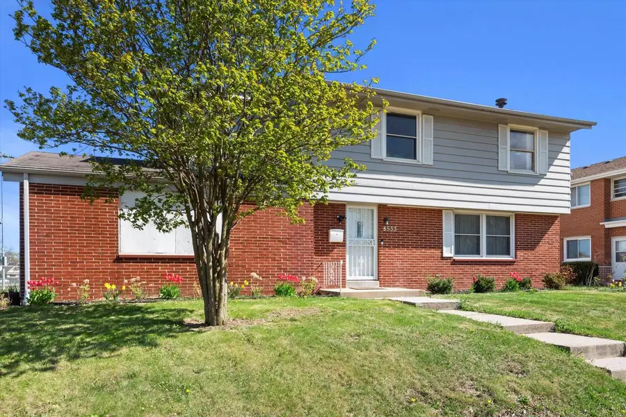 8533 W Grantosa DRIVE, Milwaukee, WI 53225 - #3