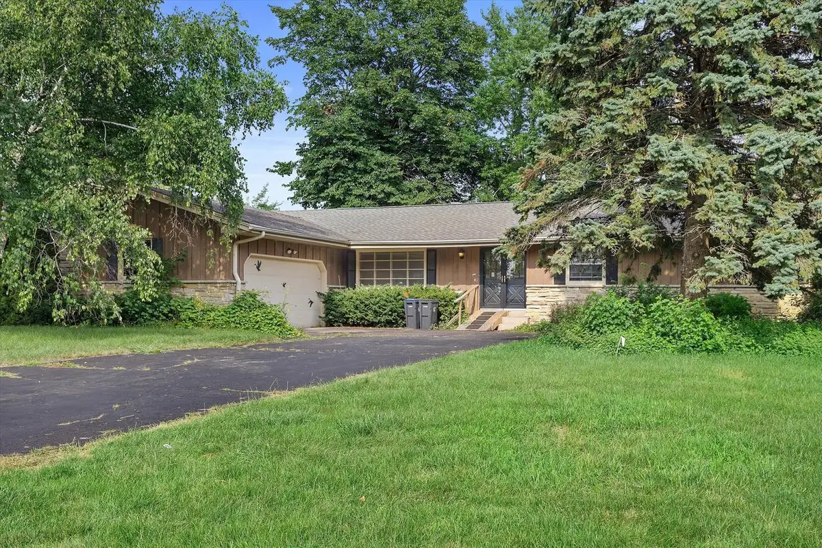 3023 Southwood DRIVE, Mount Pleasant, WI 53406 - #1