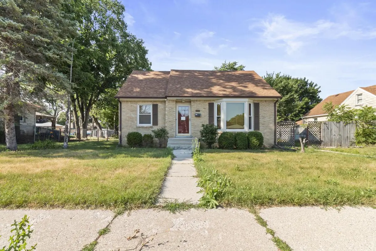 1704 Milwaukee AVENUE, South Milwaukee, WI 53172 - #1