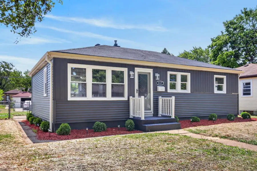 8127 W Glen AVENUE, Milwaukee, WI 53216 - #3