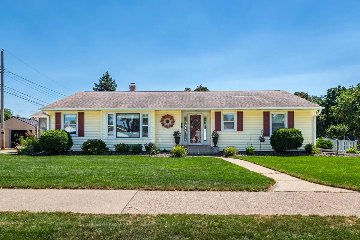 2204 Barlow STREET, La Crosse, WI 54601 - #1