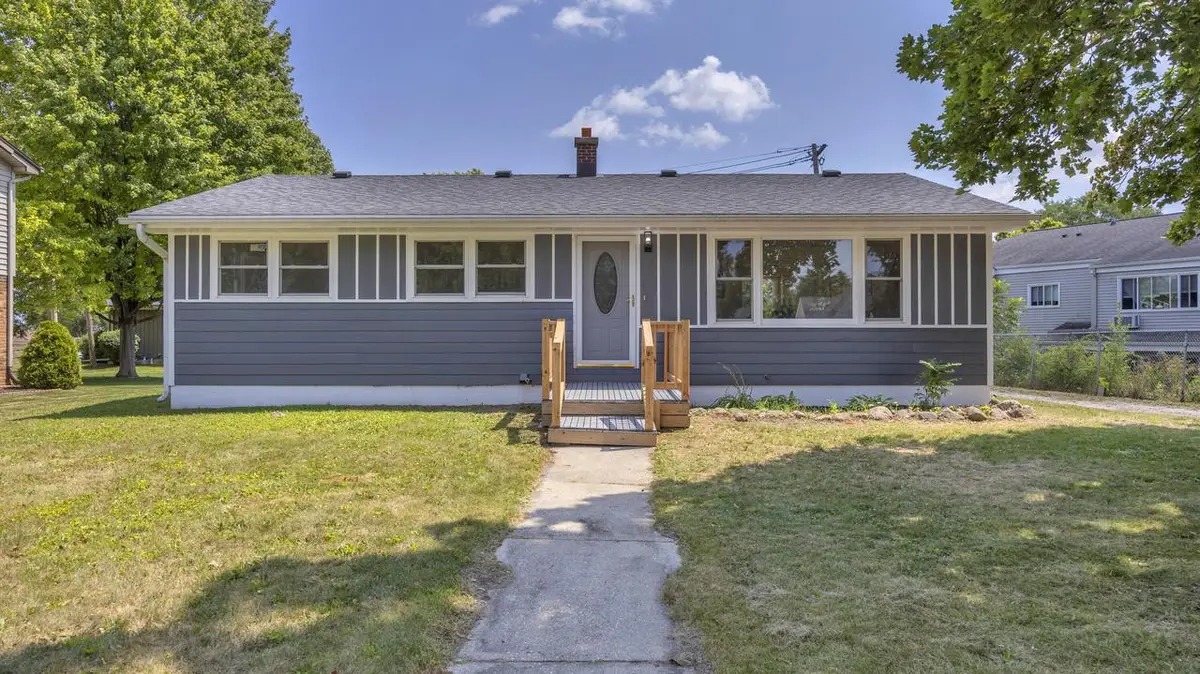 636 Giddings AVENUE, Sheboygan Falls, WI 53085 - #1