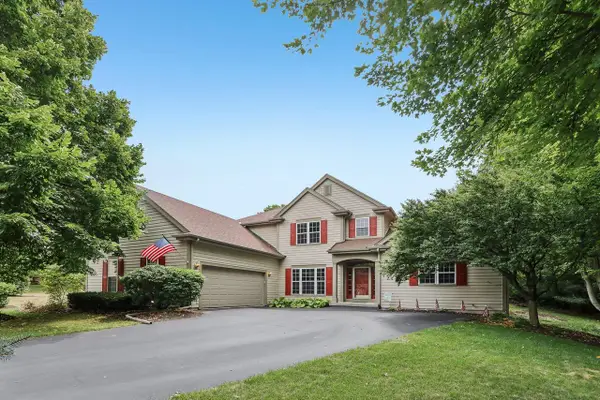 749 Prestwick COURT, Oconomowoc, WI 53066